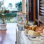 Il Carrubo Bed & Breakfast *