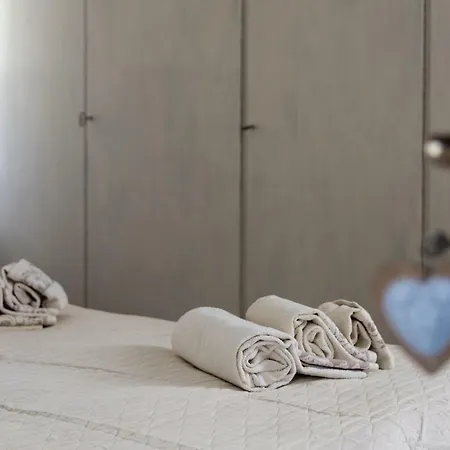 B&B Il Carrubo 산비토로카포