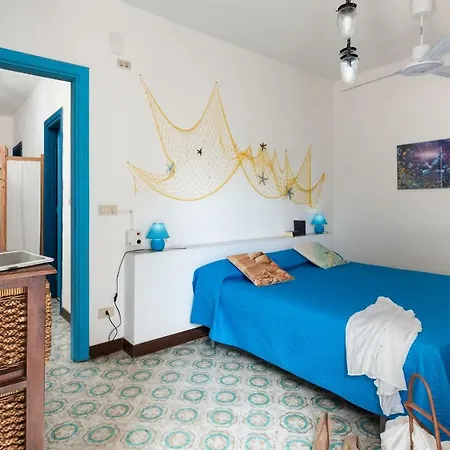 B&B Il Carrubo 산비토로카포