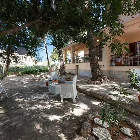 Il Carrubo Bed & Breakfast *